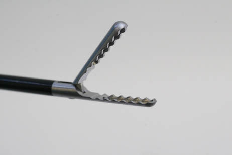 Summit TR1010 Laparoscopic Fundus Wave Grasping Forceps - Image 2