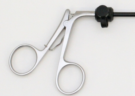 Summit TR1450 Laparoscopic Claw Forceps - Image 3