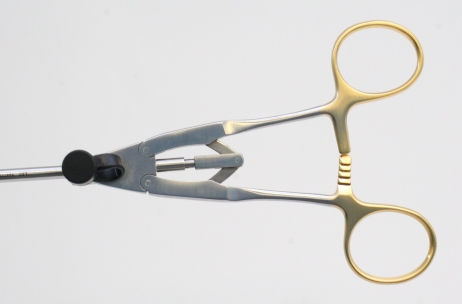 Summit TR7101 Laparoscopic Curved Needle Holder - Image 2