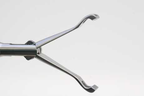 Summit Surgical TR1274 Laparoscopic Wide Babcock Forceps