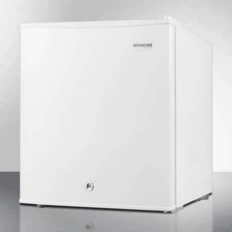 Summit S19LWH Compact Refrigerator Freezer - Image 2