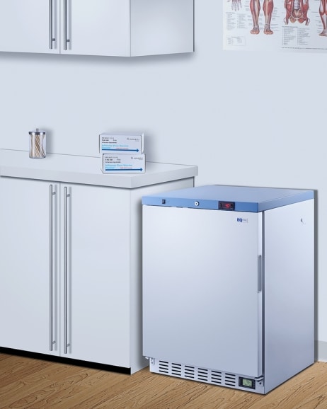 Summit ACR51W Vaccine Built-In Healthcare Refrigerator - Image 4